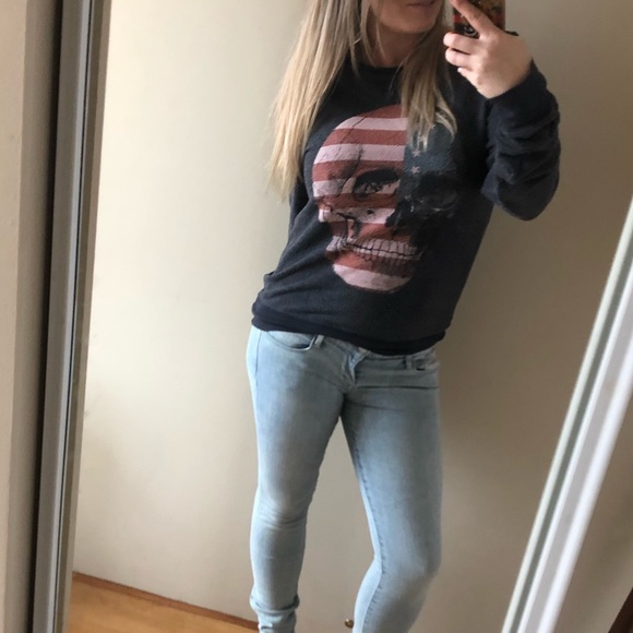 WILDFOX American Dream Skull Flag Beach Jumper